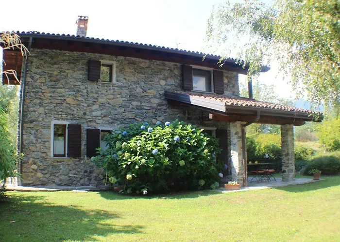 Erica Con Piscina Privata Sul Di