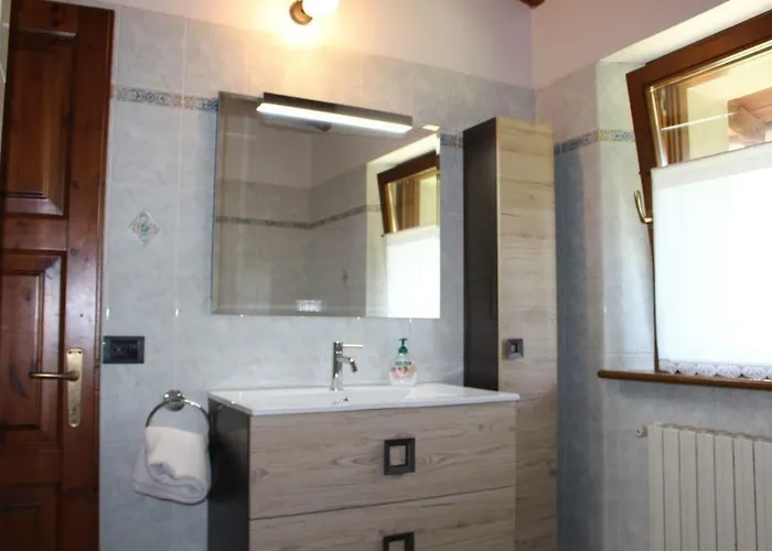 Nyaraló Erica Con Piscina Privata Sul Di
